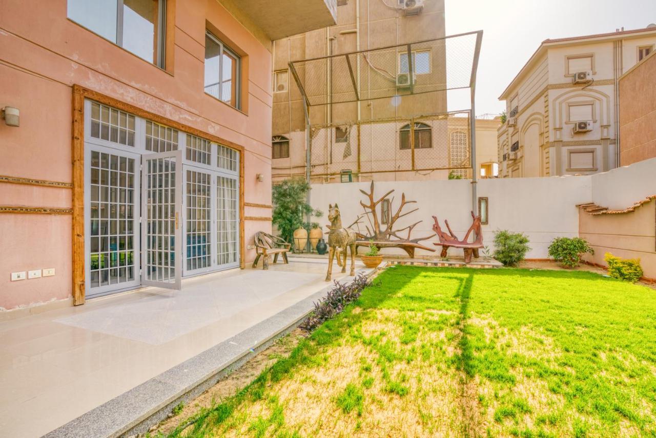 Spacious Garden Duplex Near Jw Marriott